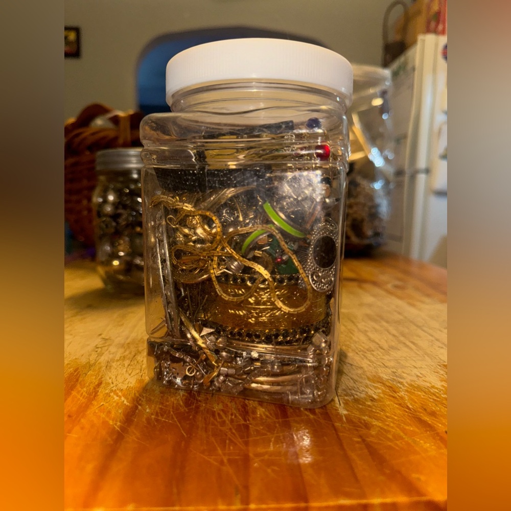 2 lbs Mystery Vintage Jewelry Container
